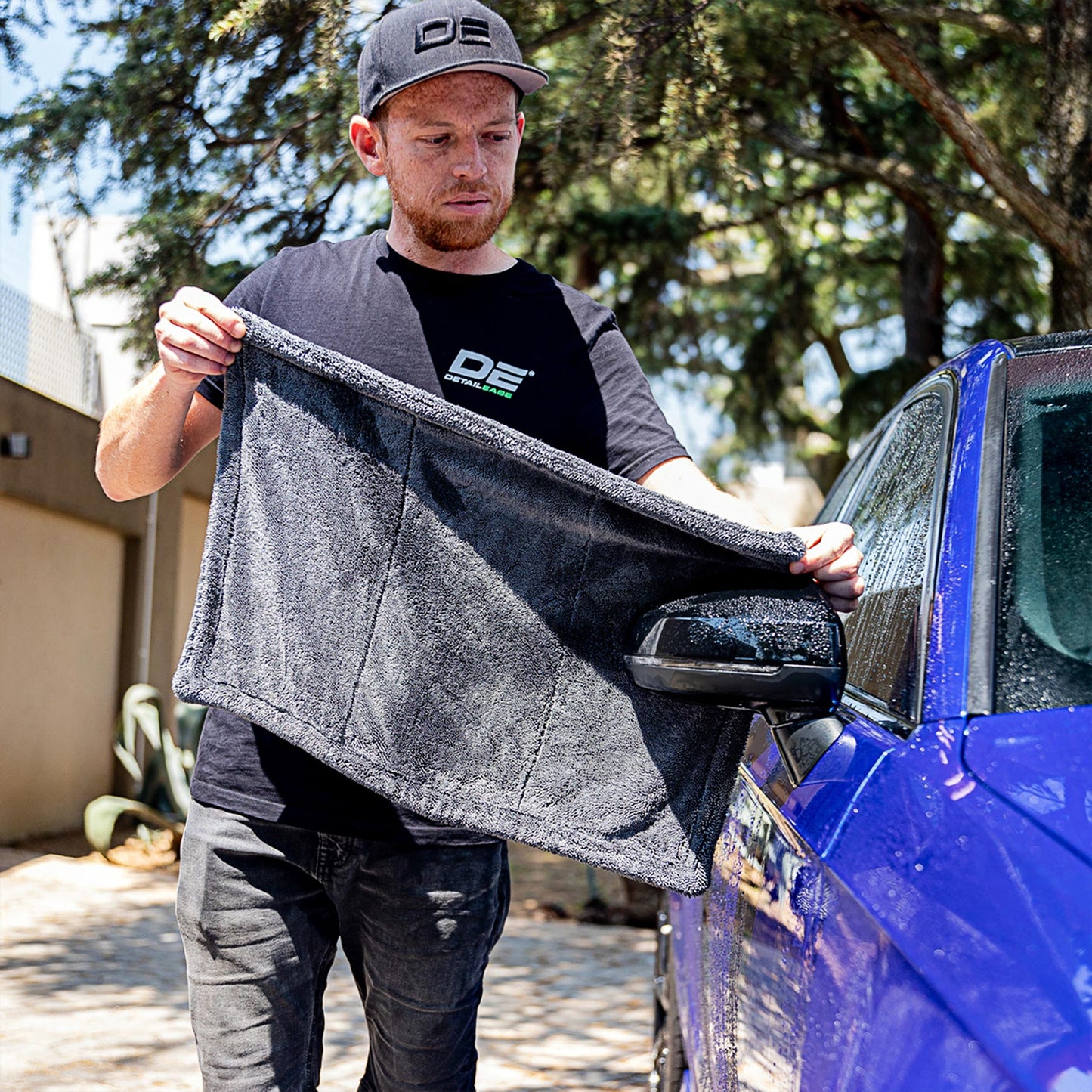 Detail Ease Twisted Loop Drying Towel